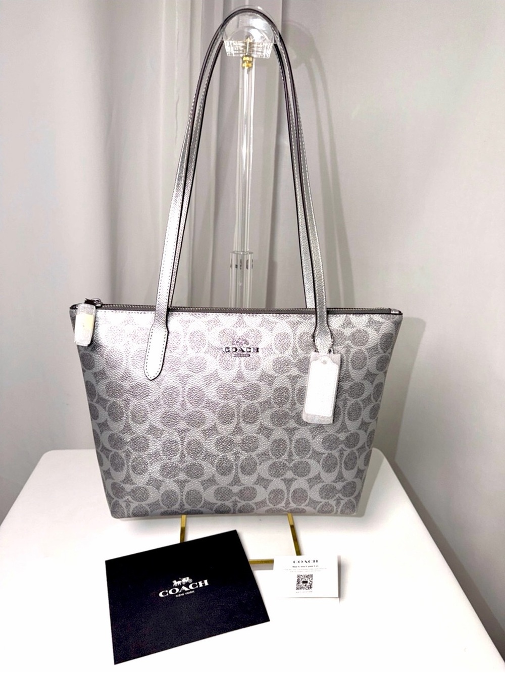 💞Coach Fiona Zip Tote Bag in Signature Canvas - Metallic Silver Gray (Like New!)
